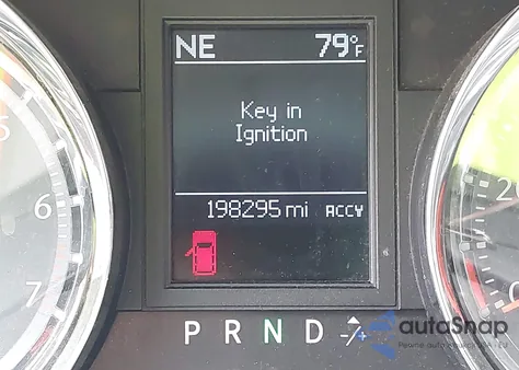 2011 Chrysler Town & Country Touring from USA, damaged, VIN 2A4RR5DG7BR701607